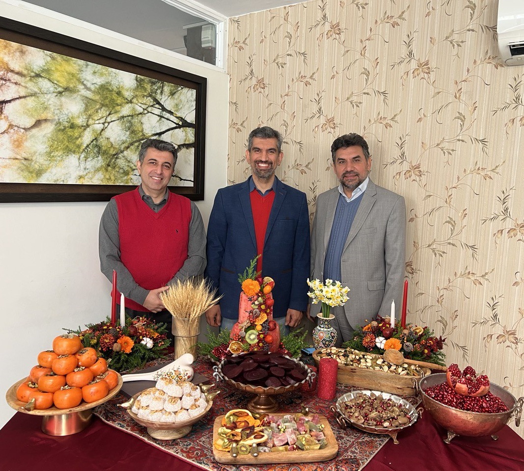 یک روز شاد به مناسبت یلدا در پندار کوشک ایمن